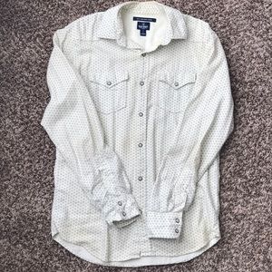 Men’s Old Navy slim fit pearl snap button up shirt